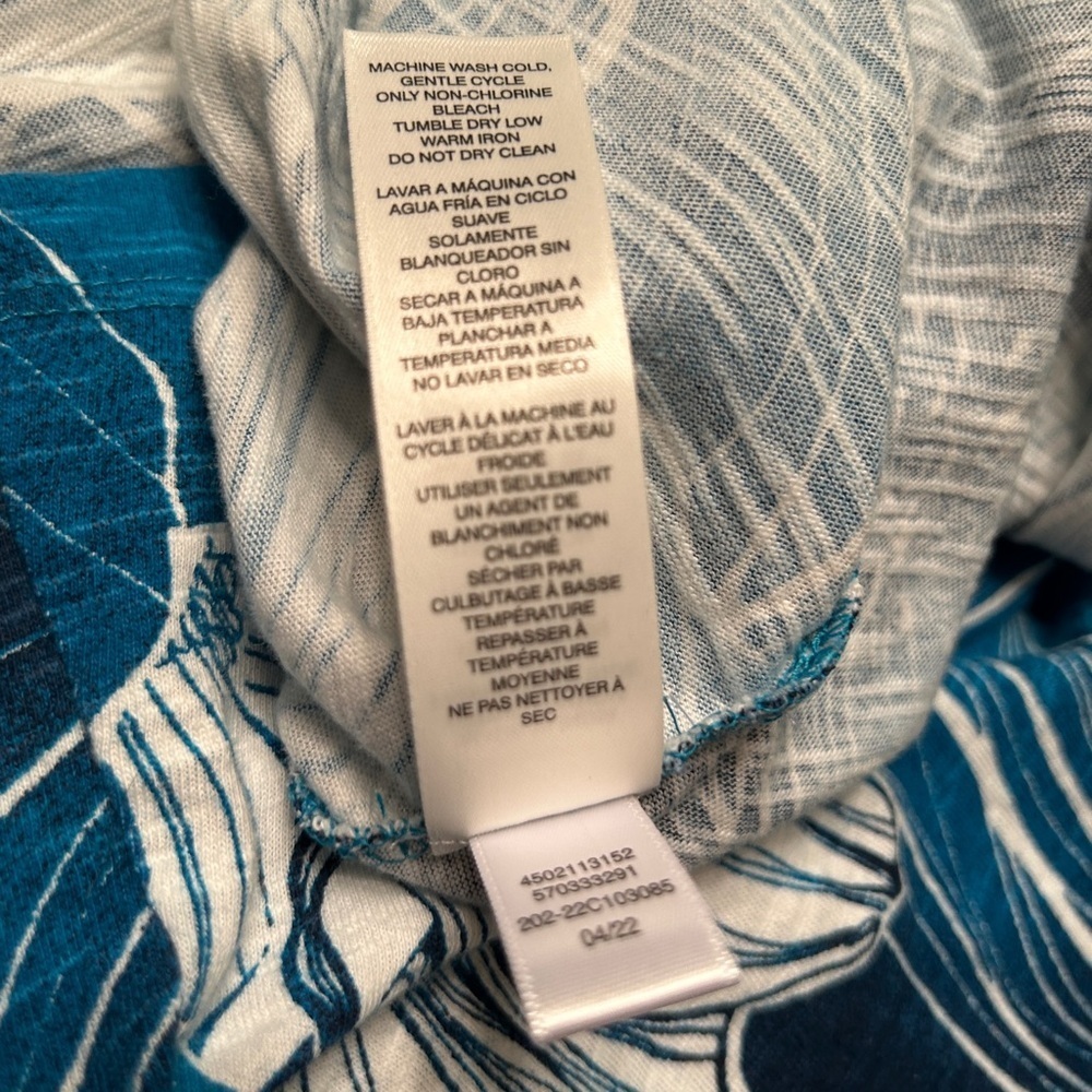 Chico's Size 2 Exploded Garden Lace-Trim Dolman Top in
Cozumel Blue, NWT - Picture 9 of 12